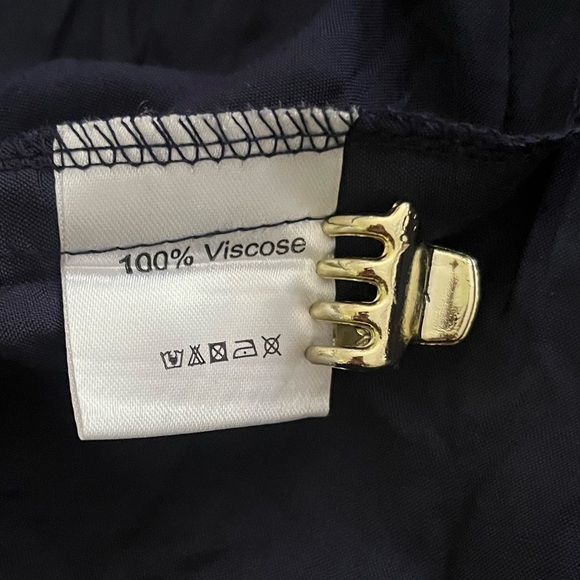 NAUDIC MATILDA TOP IN NAVY - Picture 7 of 10